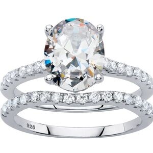 Elegant Silver Oval Crystal Ring